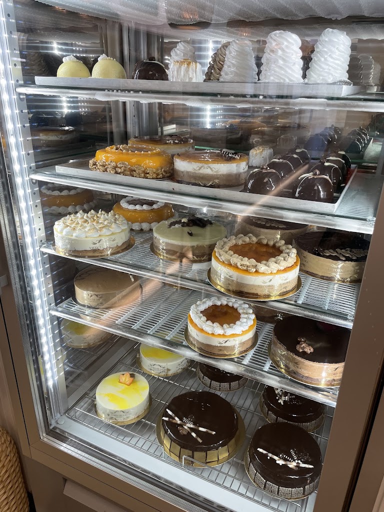 El Forn De Laura — Pastel
