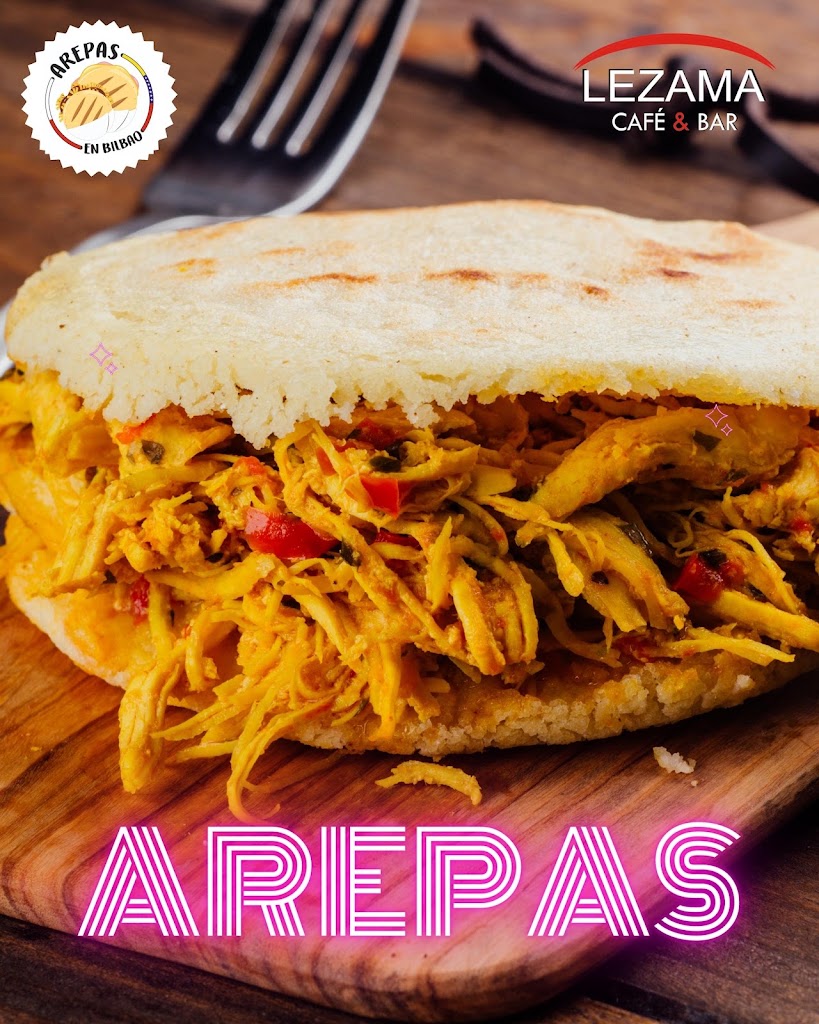 Lezama Cafe Bar — Comida y bebida
