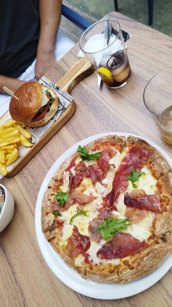 Valhalla Food & Drinks — Papas fritas