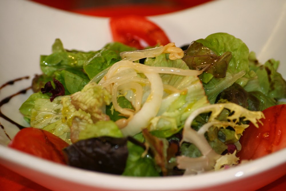 TAPE OH! SALOU — Comida y bebida