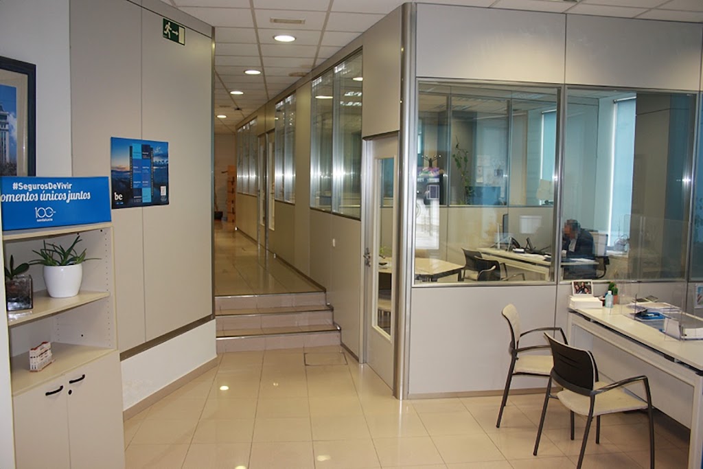 Agencia de Santalucia Seguros — Interior