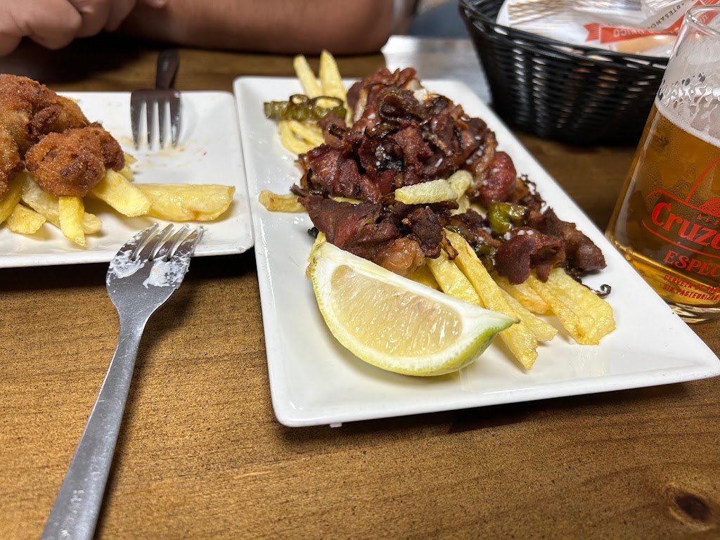 Bar La Garrapata — Comida y bebida