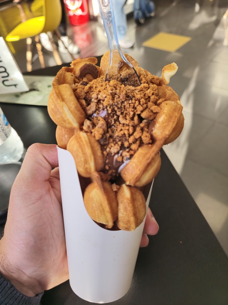 Llooly Santa Pola — Comida y bebida