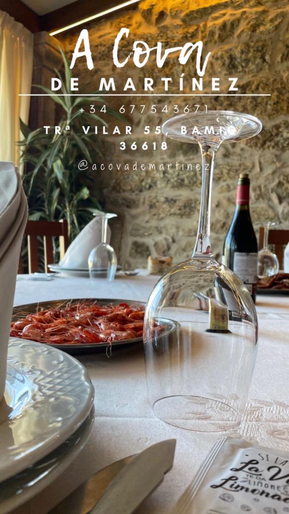 Restaurante A Cova de Martinez — Comida y bebida