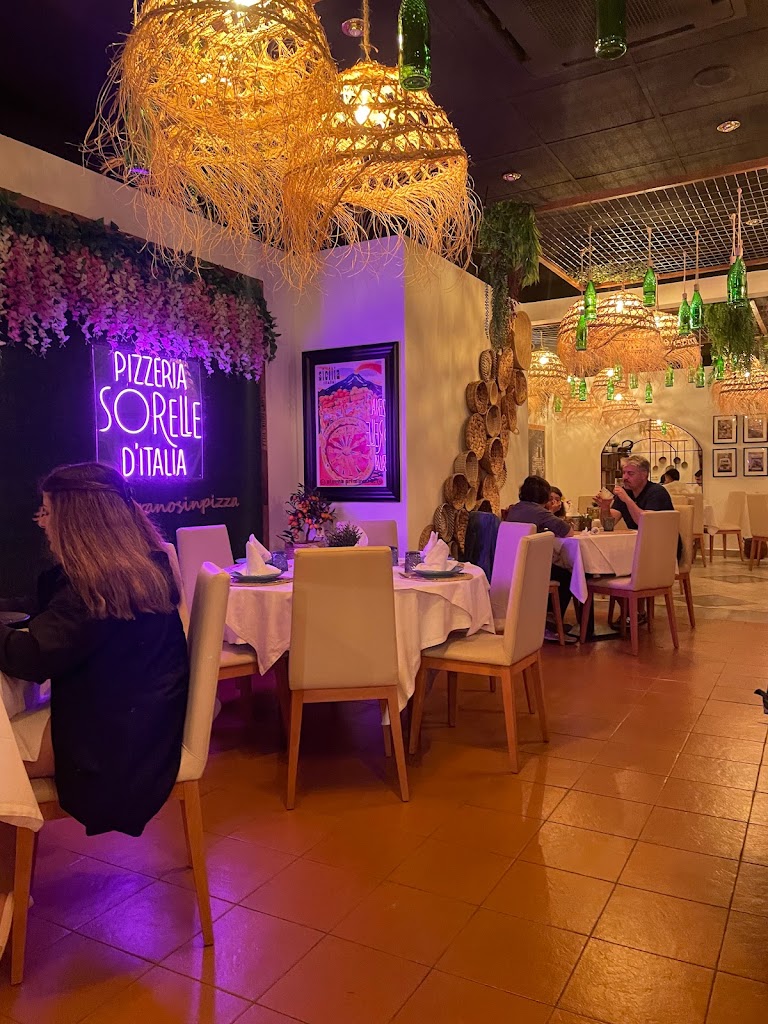 Pizzeria Sorelle D'Italia — Ambiente