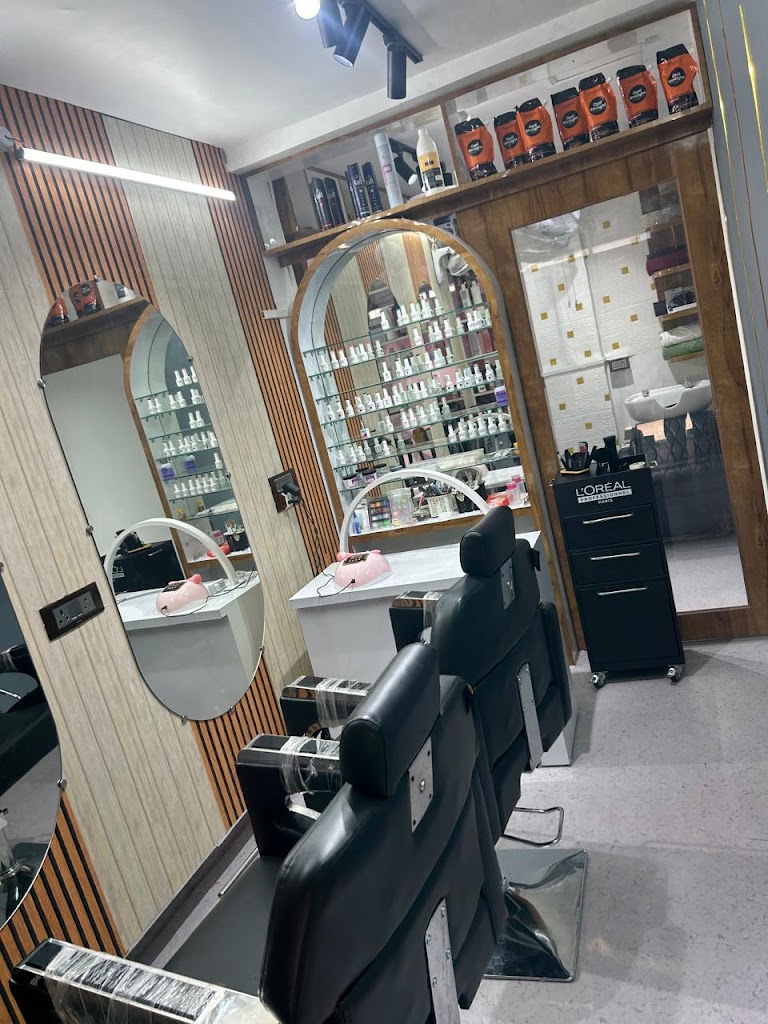 Lady Care Beauty Parlour And Training Center