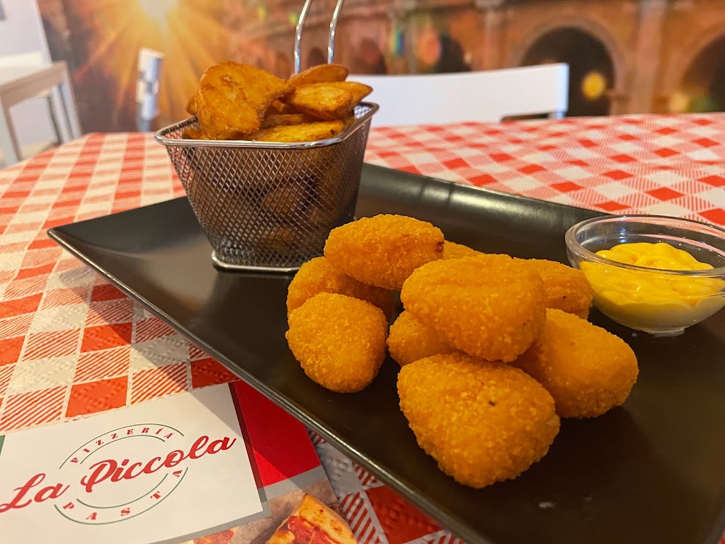 La Piccola Pizzeria — Comida y bebida