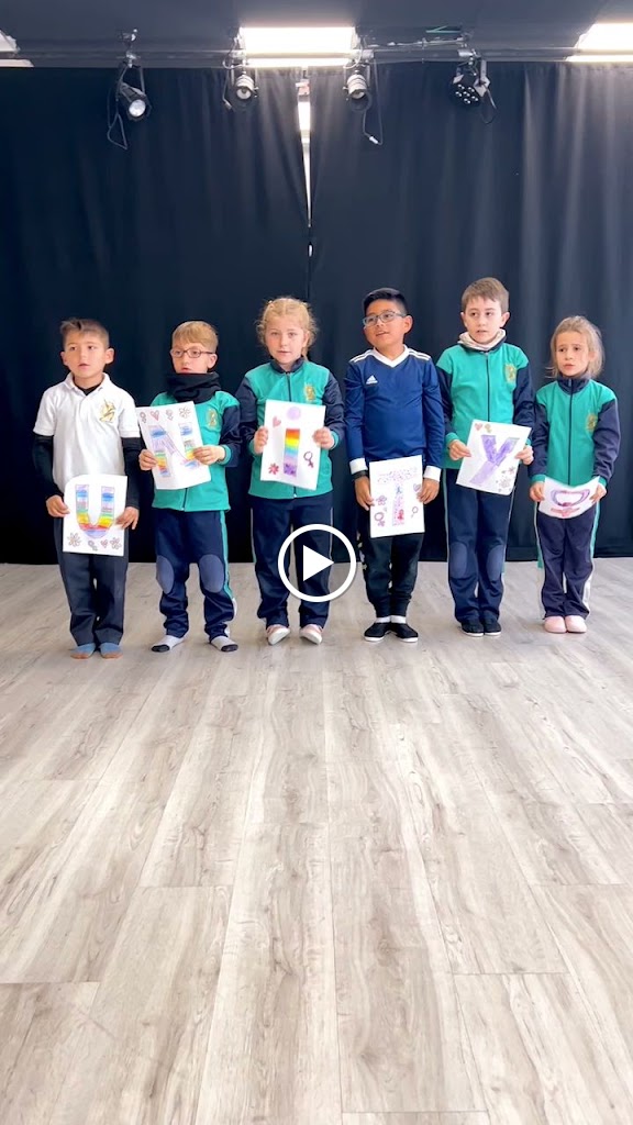Performing English - Academia de ingles y teatro en ingles — Videos