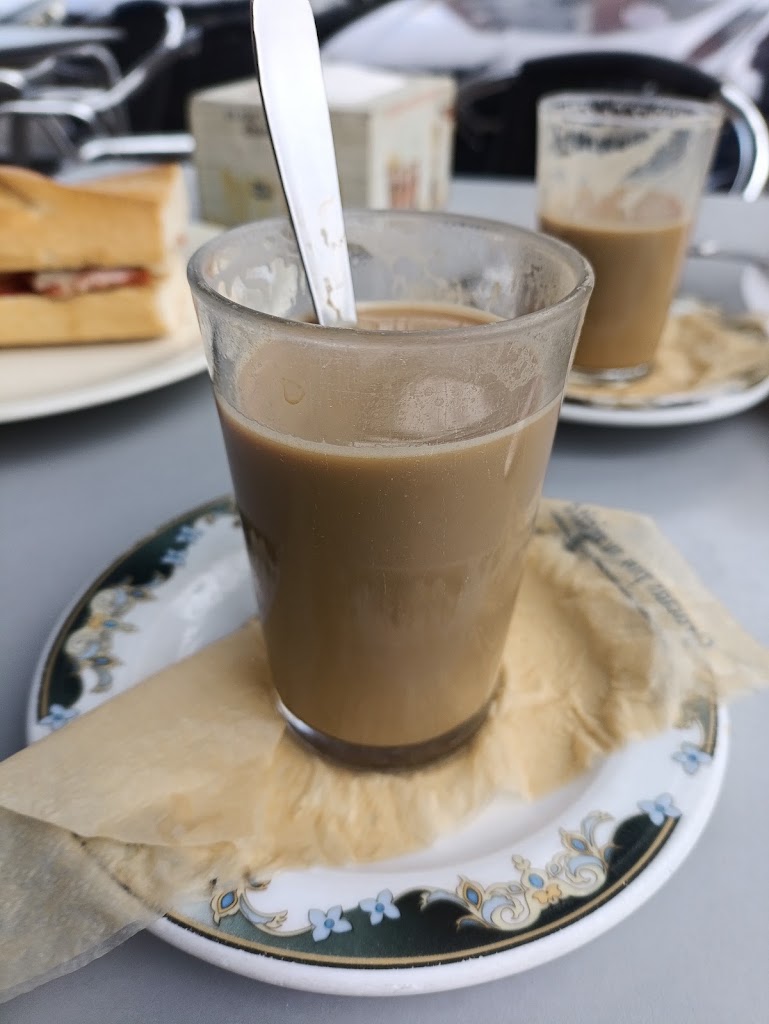Las Cies — Cafe