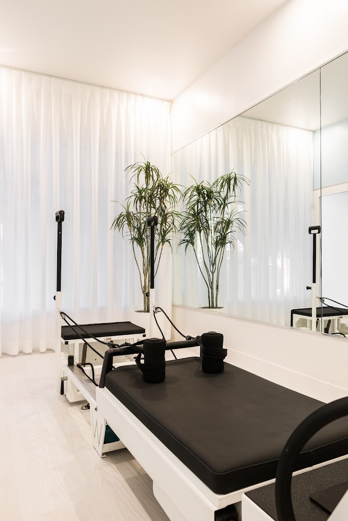  WundaBar Pilates Westlake Village