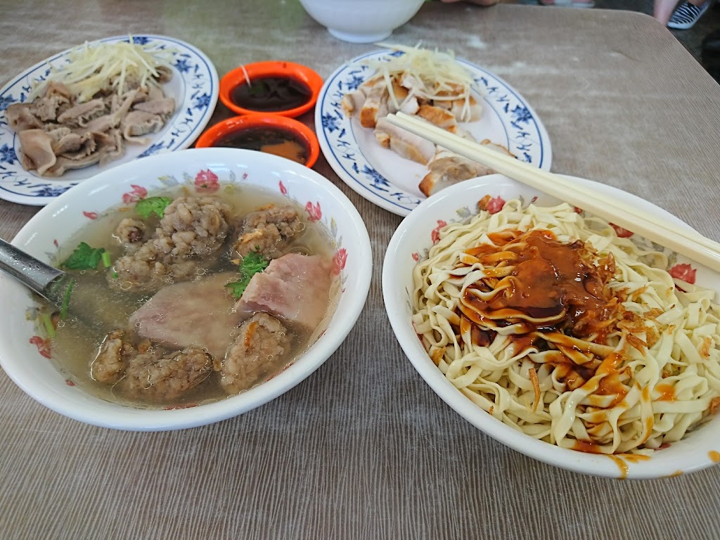 四腳亭橋頭排骨麵碇內店 的照片