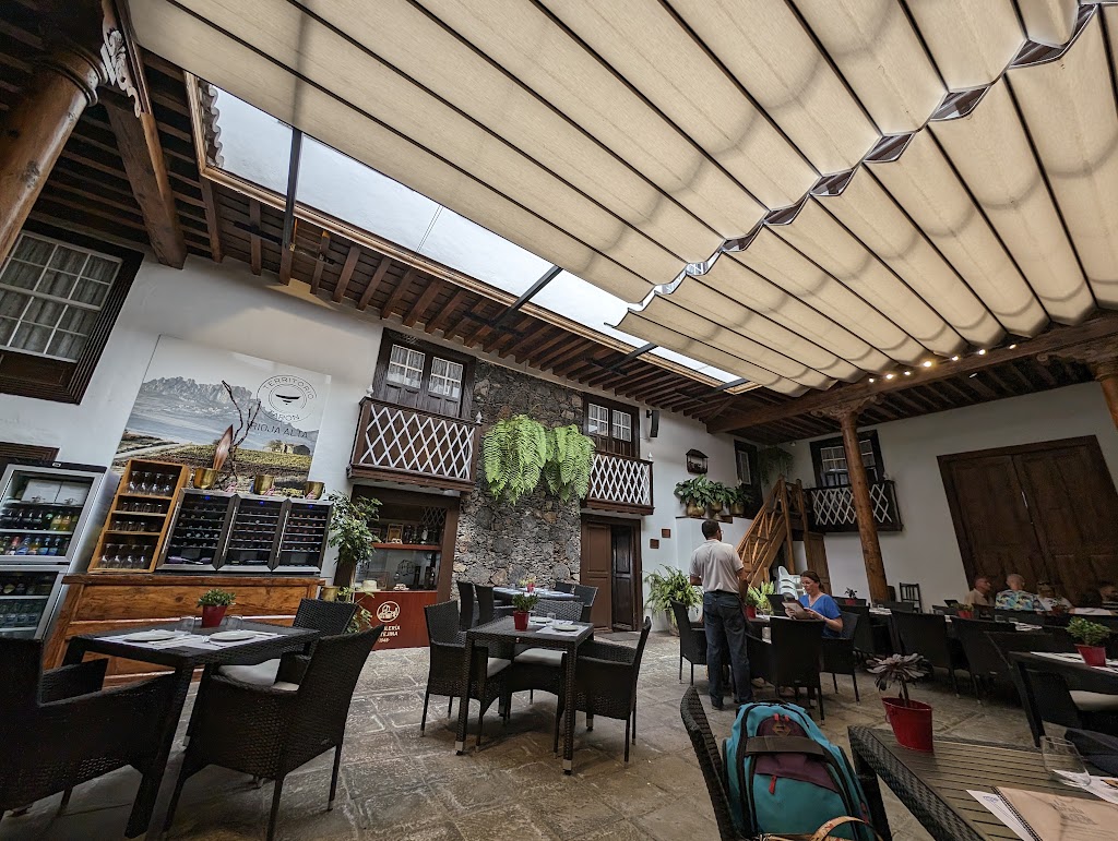 Tasca La Parada — Ambiente