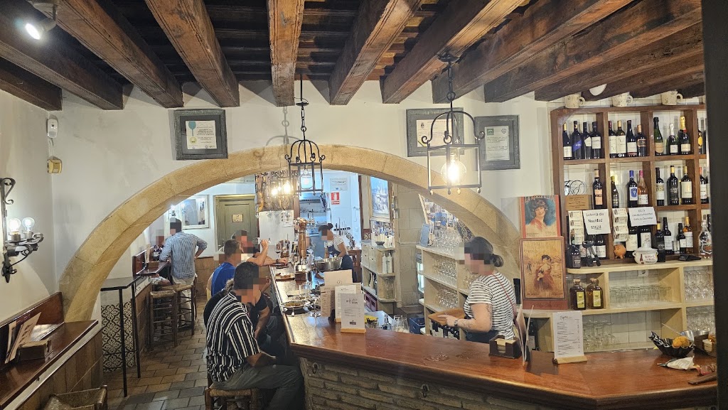 La Bodeguilla del Bar Jamon — Ambiente