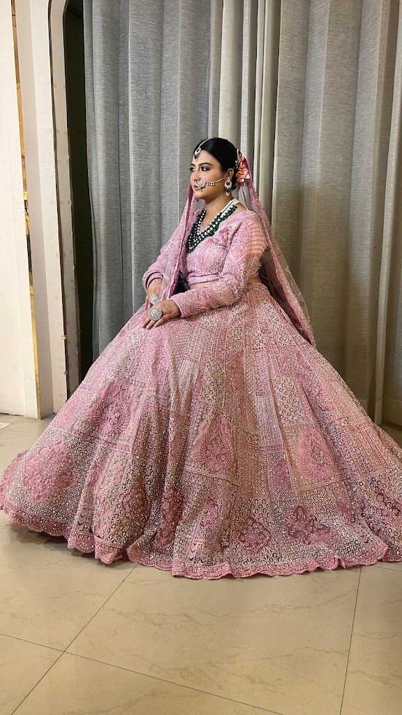 Scissor Sound Unisex Luxury Salon