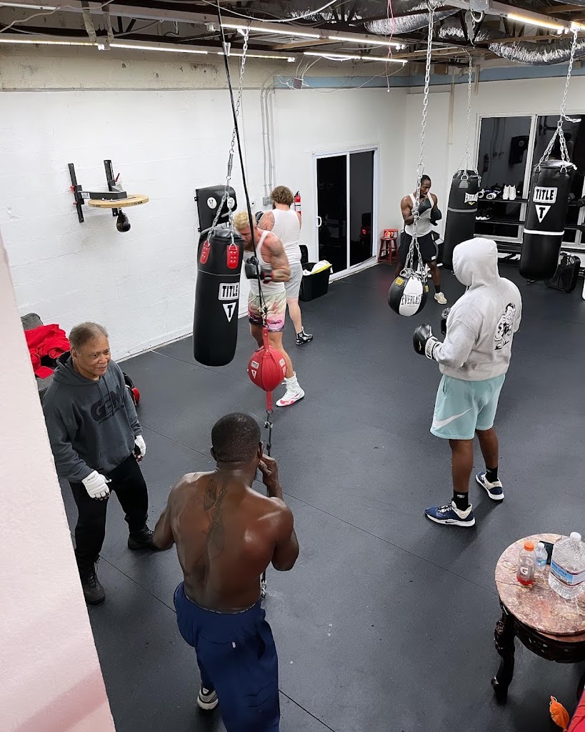  Esam boxing gym