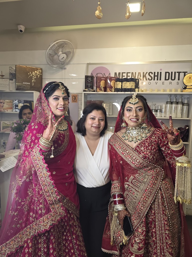 Meenakshi Dutt Bridal Makeup Artist Best Makeup Academy Best Makeup Artist In Lucknow