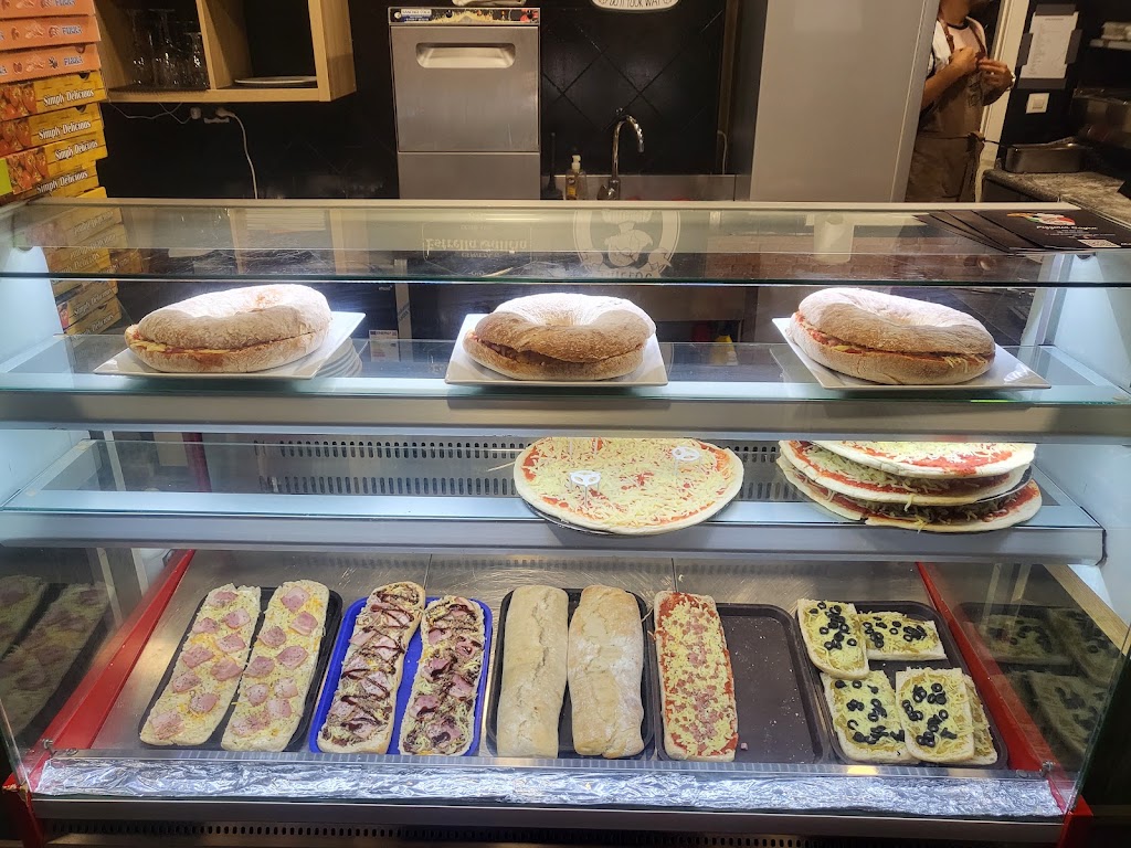 Pizzeria Gayra — Ambiente
