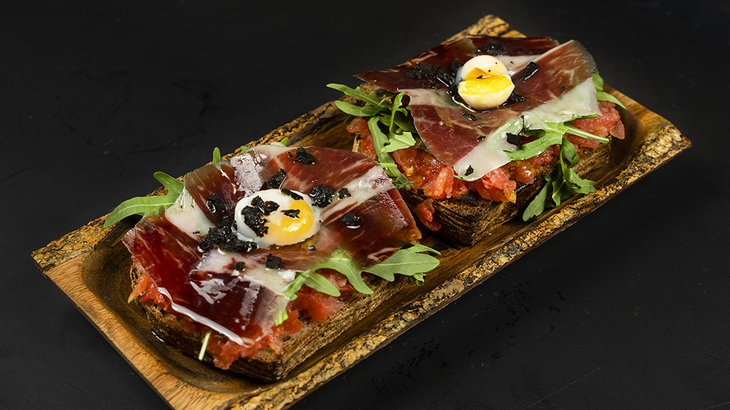 NATUR Palmanova — Comida y bebida