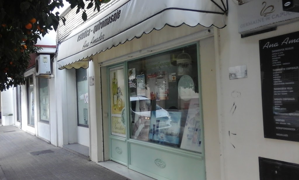 Ana Cornejo Amador — Exterior