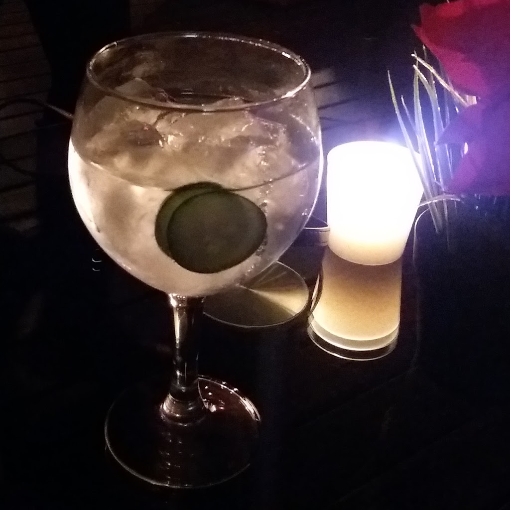 LOTUS Cocktails&Lounge