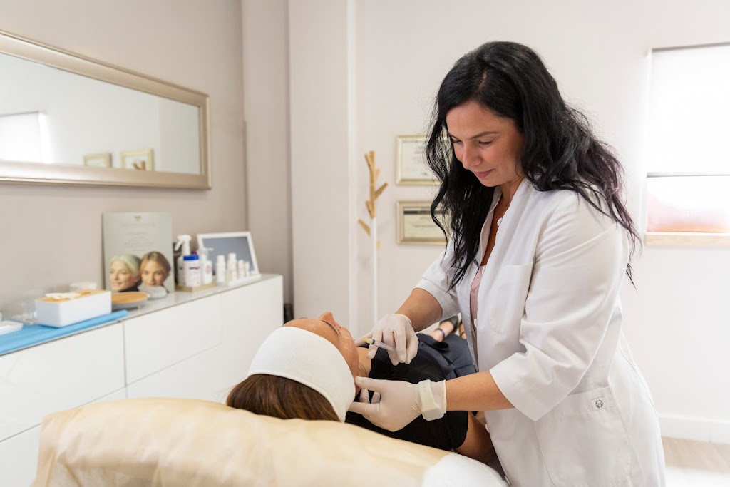 Veraben Clinic By Dra. Miriam Vera La Linea de la Concepcion, Espana