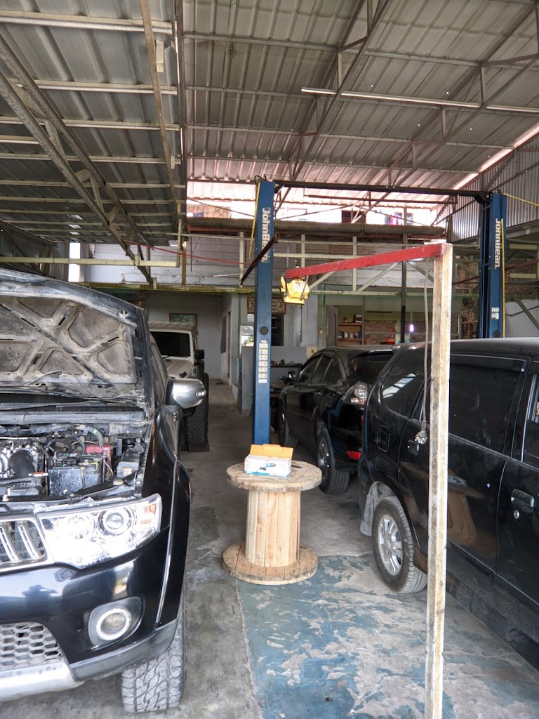 Bengkel Mobil B71