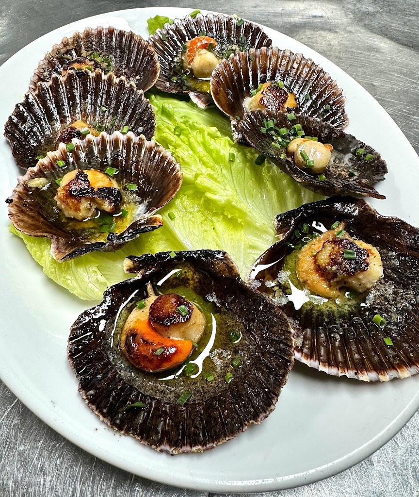 Cafe Restaurante Raxoi — Comida y bebida