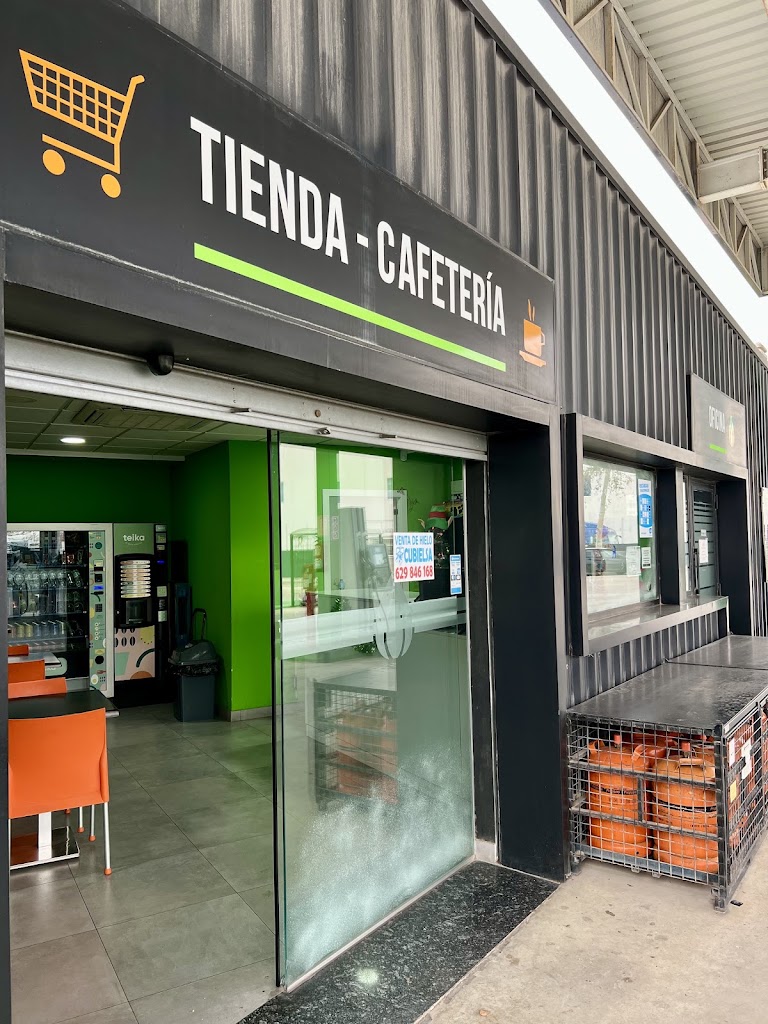 Gasolinera SaforOil — Exterior