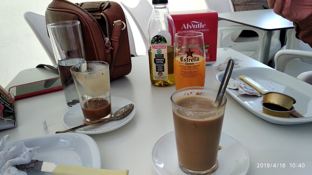 Cafeteria Merchi — Comida y bebida