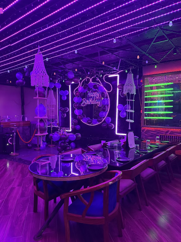 Yolo Restaurant Lounge