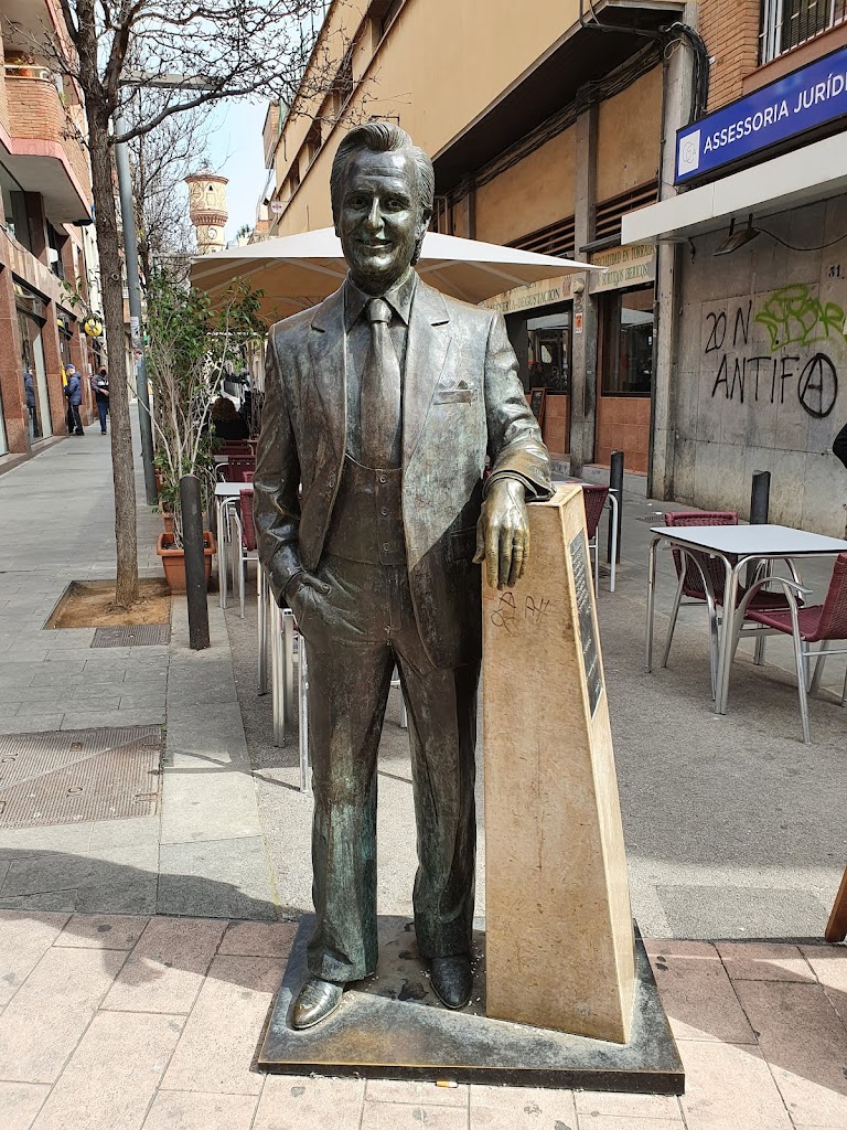 Estatua de Manolo Escobar