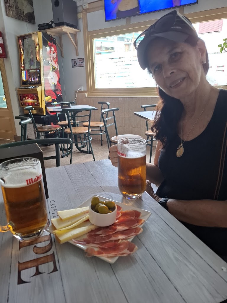 Cafeteria Sirope 80,91EU — Comida y bebida