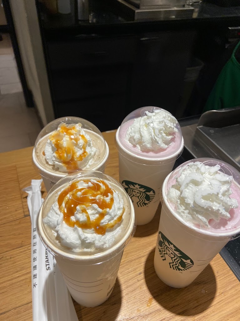 STARBUCKS 星巴克 (員林大潤發門市) 的照片