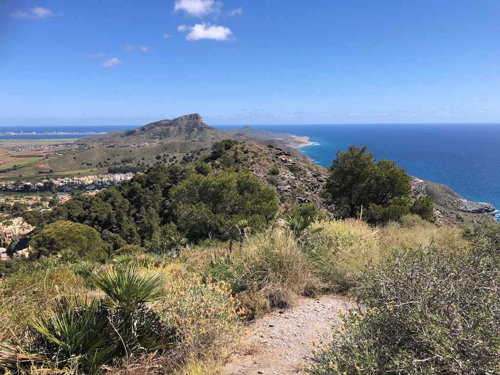 Ruta Cala del Barco, Atamaria, a Campamento Cenizas