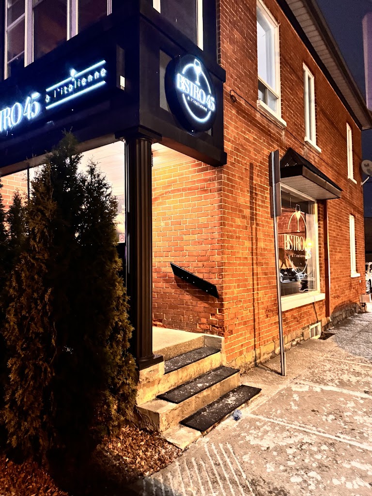 Bistro 45 in Salaberry-De-Valleyfield