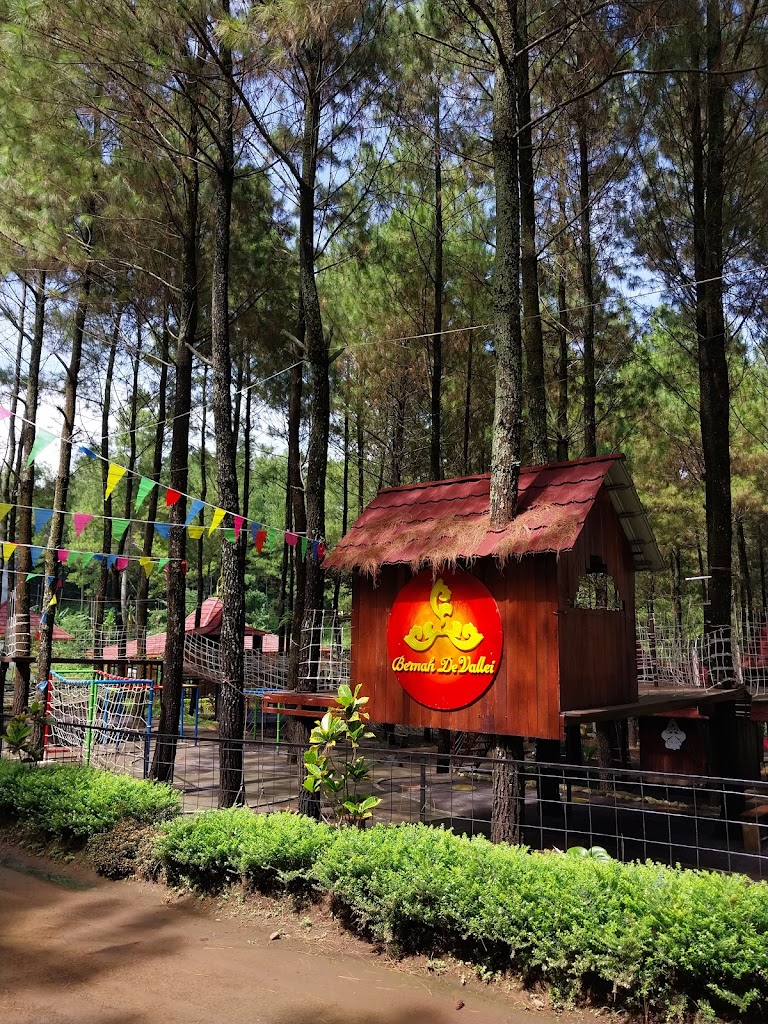 Camping Ground Wanawisata Bernah de Vallei