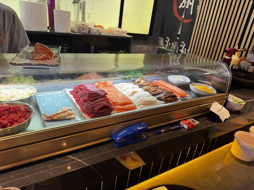 Miyuki Sushi — Comida y bebida