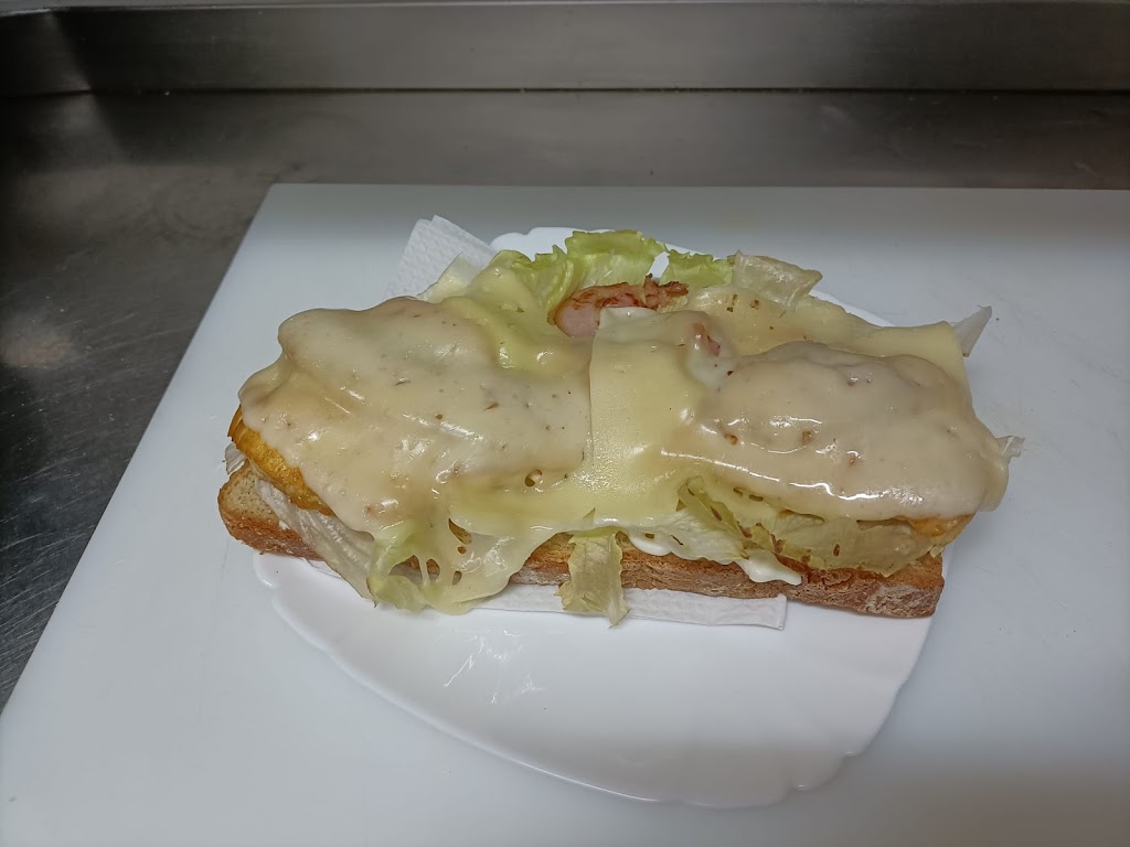 Bar La Epoca — Comida y bebida