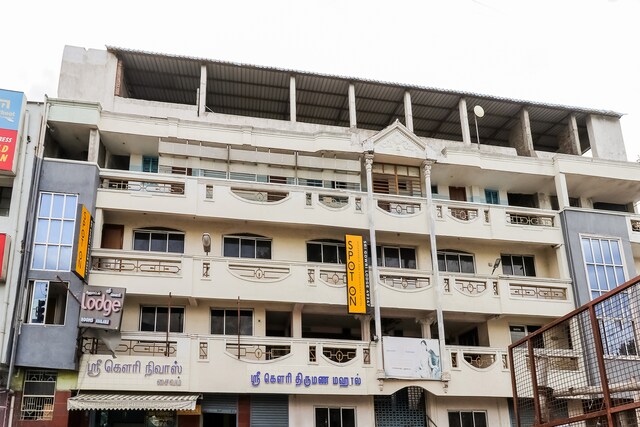 Oyo Flagship Hotel Gowri Lodge