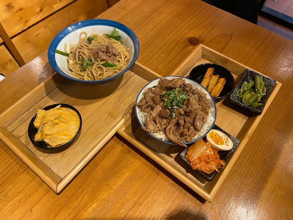 小松丼丼食事處-鹿港店 的照片