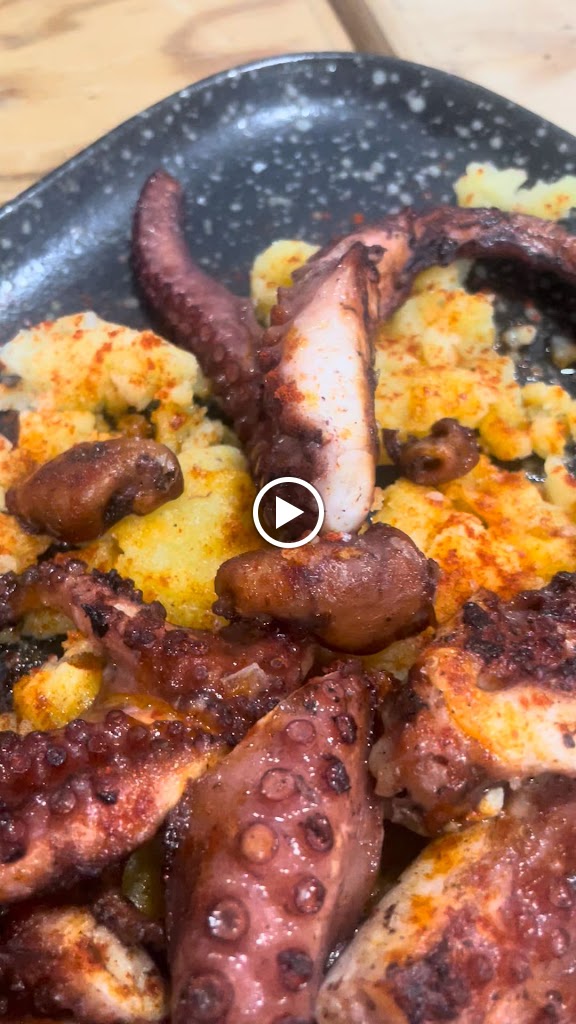 RESTAURANTE LA PACA — Videos