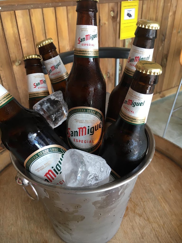 New Bar Route 66 — Comida y bebida