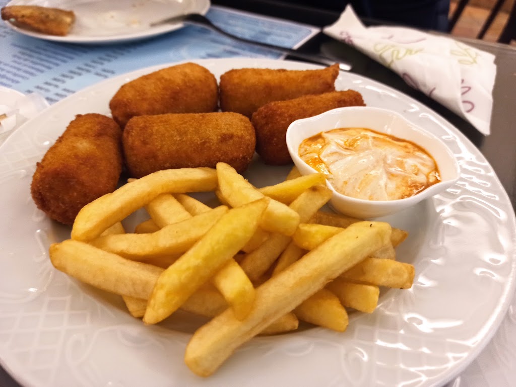 Hotel Castilla — Comida y bebida