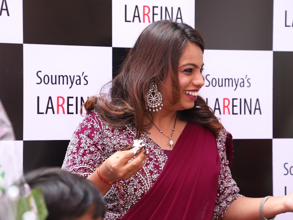 Soumya S Lareina R Female Salon Academy