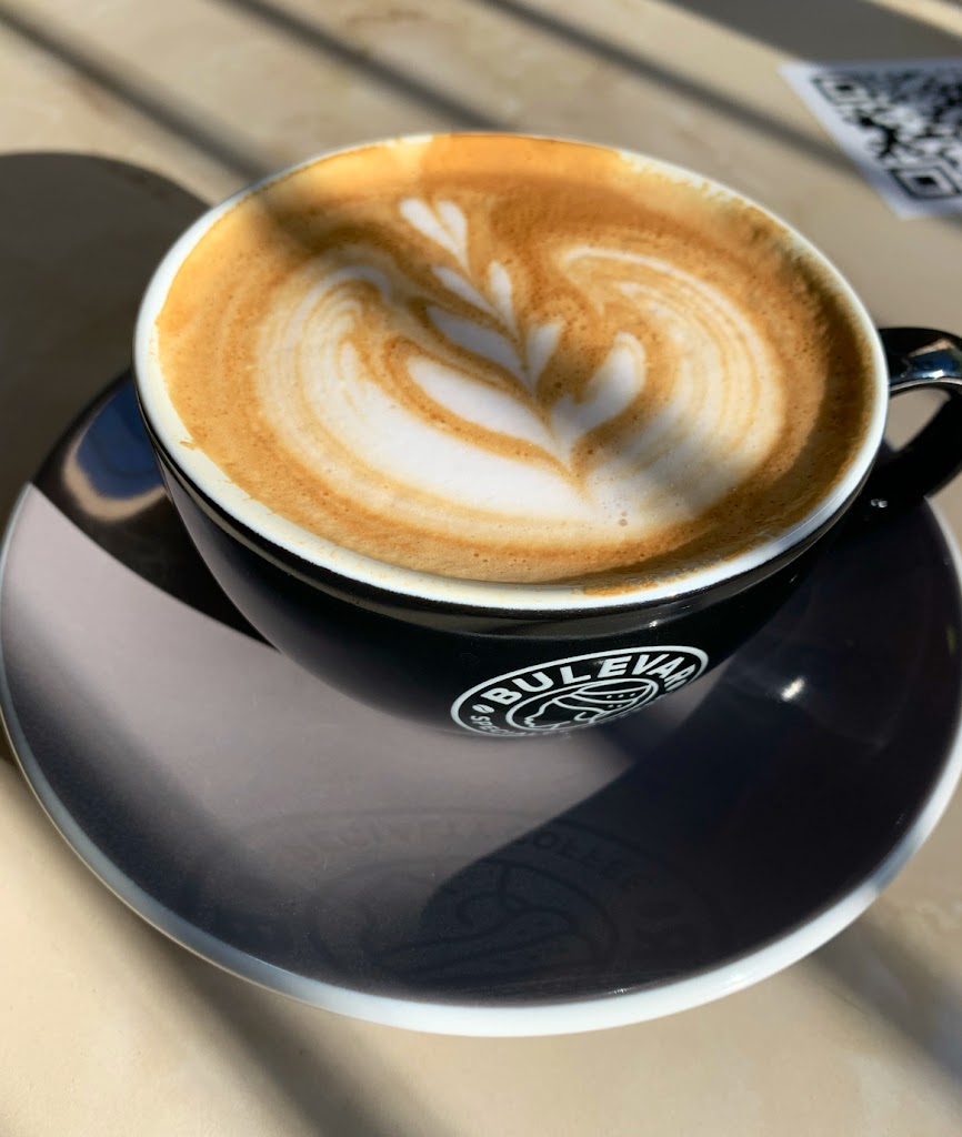 Bulevar Specialty Coffee — Comida y bebida