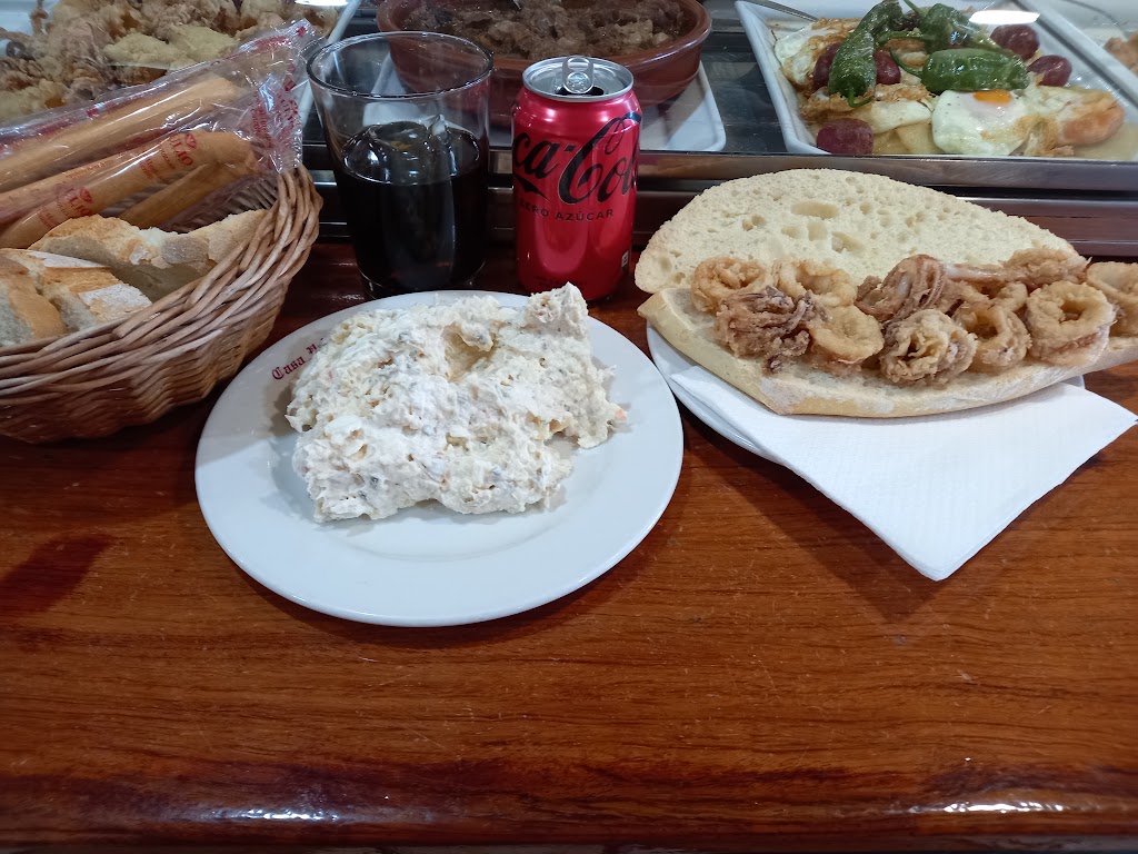 Bar Casa Pedro Restaurante — Comida y bebida