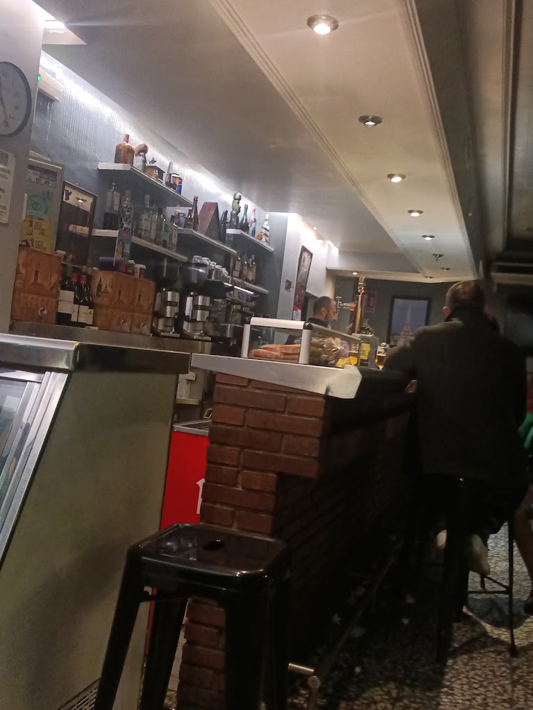 Bar Cafeteria Iris — Ambiente