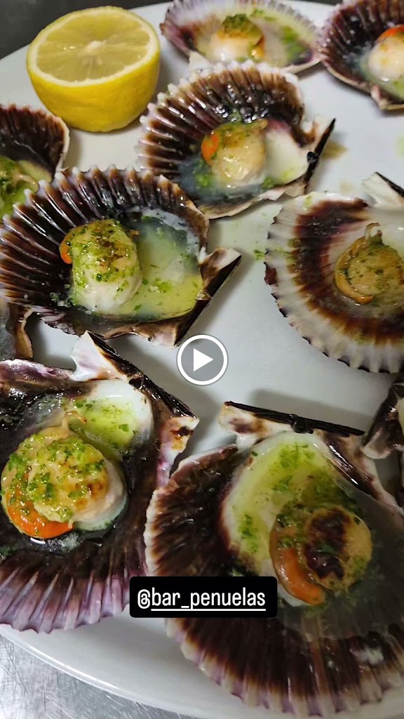 Bar cafeteria Las Penuelas — Videos