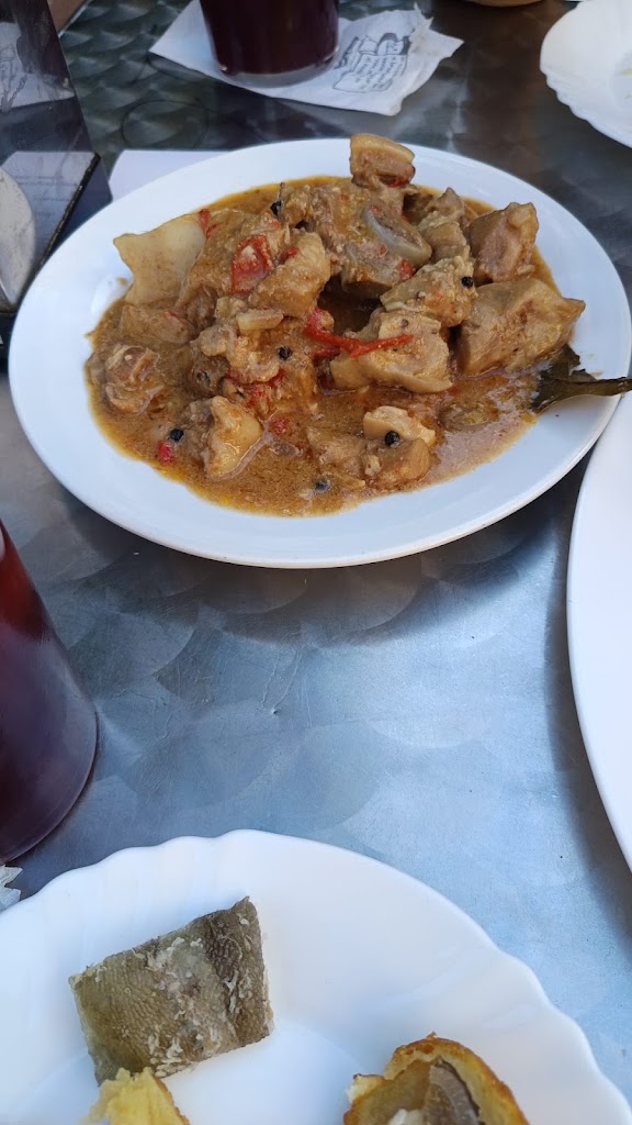 Bar Dali — Comida y bebida