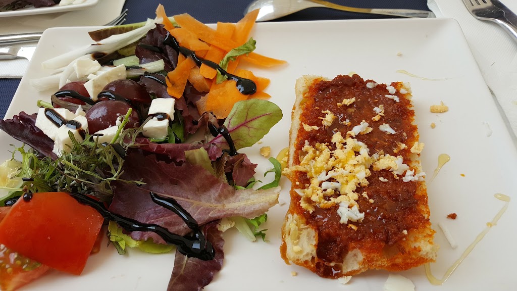 Restaurant L'Alegre — Comida y bebida
